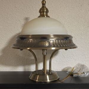 Elegant Brass and Cream Table Lamp